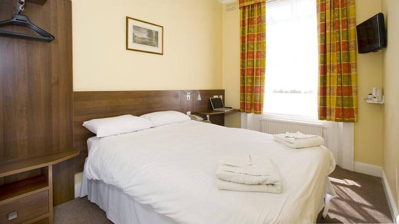 Victoria Inn London, London