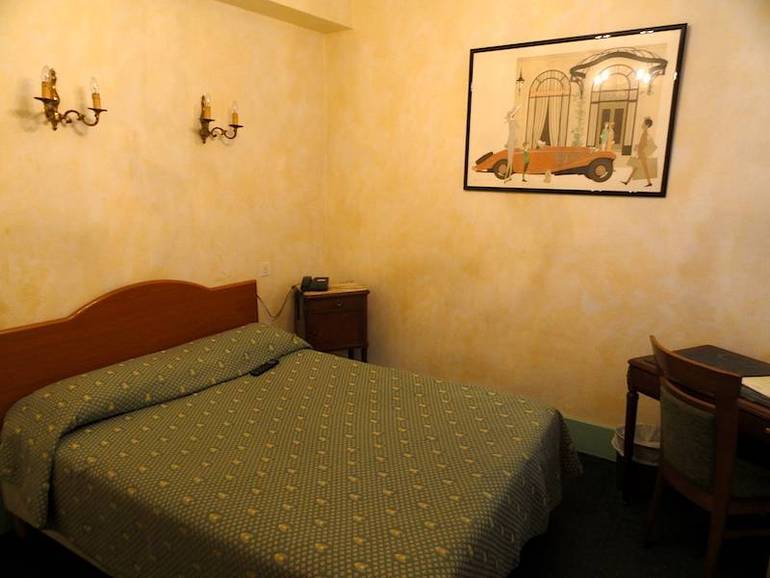 Cheap Hotels Near Place Vendome In Paris France Eurocheapo