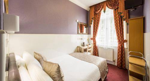 Lord Kensington Hotel, London