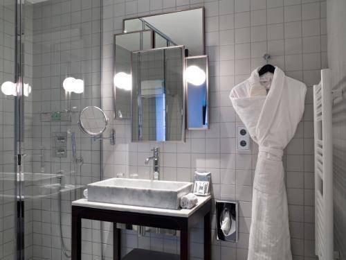 Hotel Saint Dominique, Paris