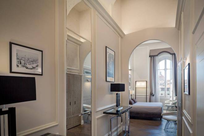 Hotel Bretagna, Florence