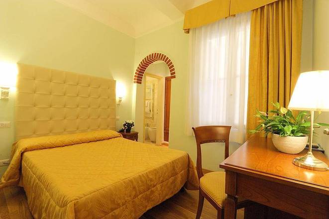 Hotel Bretagna, Florence