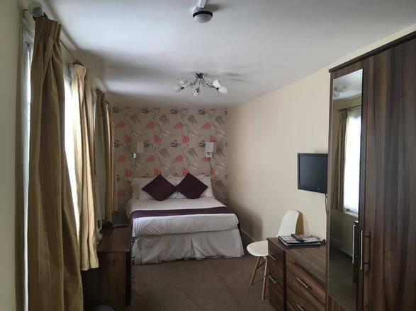 George Hotel, London