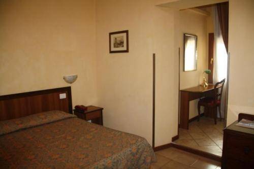 Trastevere Hotel Cisterna, Rome