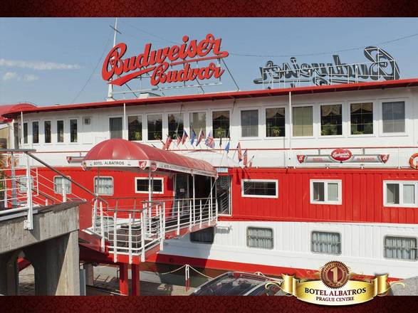 Botel Albatros, Prague