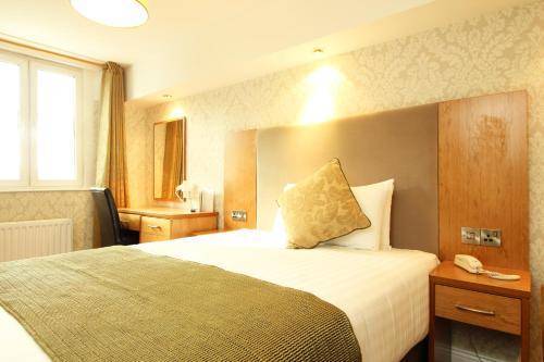Castle Hotel, Dublin