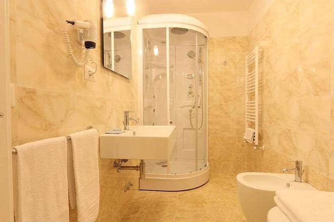 Hotel Bretagna, Florence