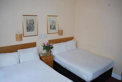Lord Kensington Hotel, London