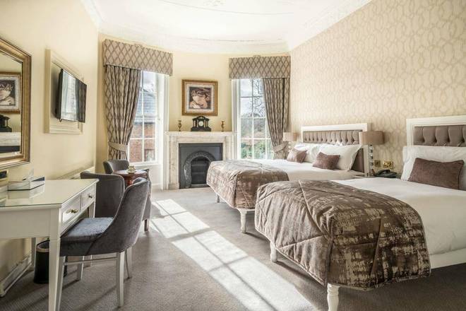 Stauntons on the Green Guesthouse, Dublin