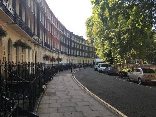 George Hotel, London