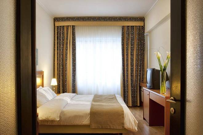 Hotel Achilleas, Athens