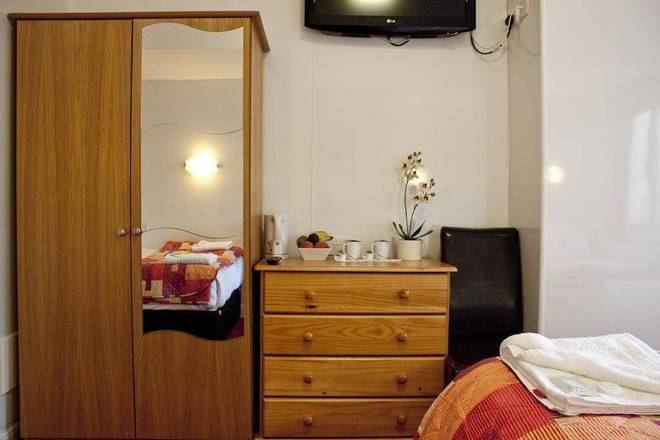 Lord Kensington Hotel, London