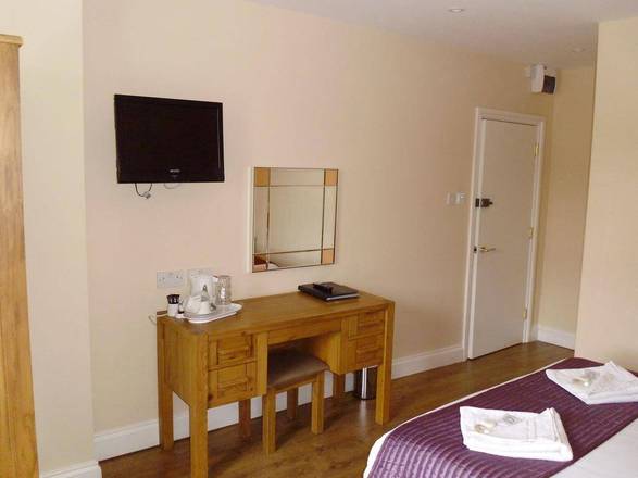 George Hotel, London