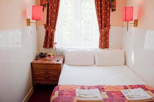 Lord Kensington Hotel, London