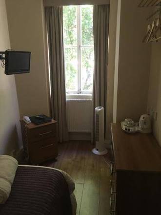 George Hotel, London