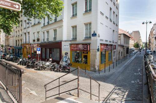 Hotel Minerve, Paris