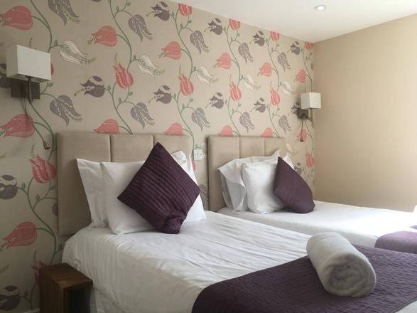 George Hotel, London
