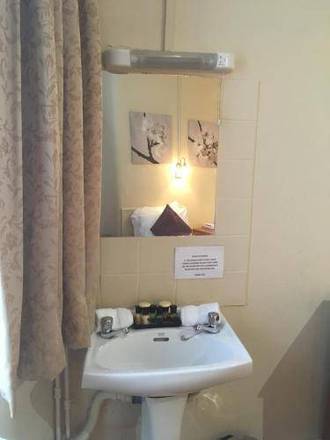 George Hotel, London