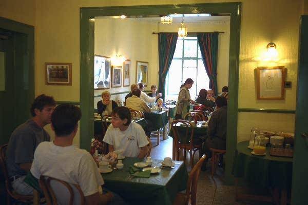 George Hotel, London