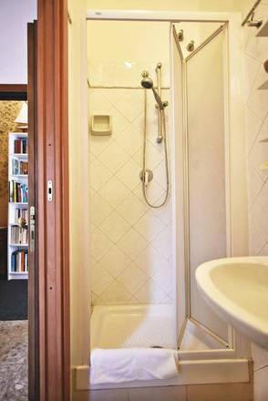 Locanda Carmel, Rome