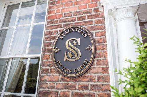 Stauntons on the Green Guesthouse, Dublin