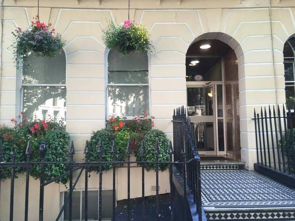 George Hotel, London