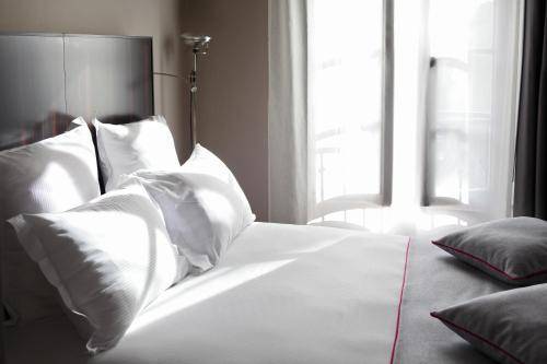 Hotel Saint Dominique, Paris