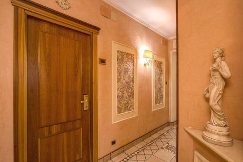 Hotel Montreal, Rome