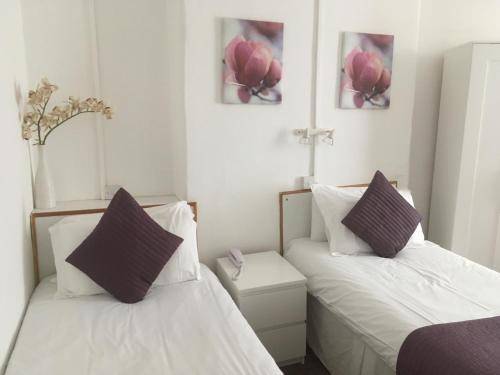 George Hotel, London