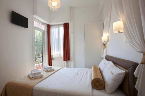 Metropolis Hotel, Athens