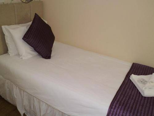 George Hotel, London