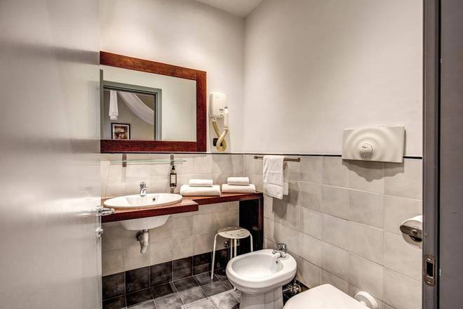 Hotel Giuggioli, Rome