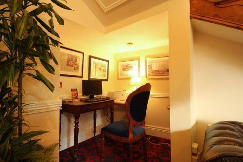 Castle Hotel, Dublin