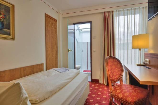 Hotel Condor, Munich