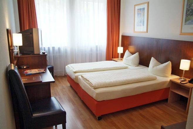 Hotel Italia, Munich