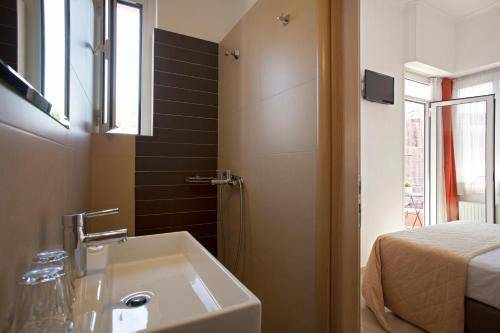 Metropolis Hotel, Athens