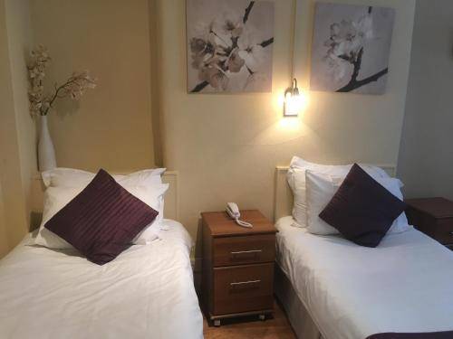 George Hotel, London