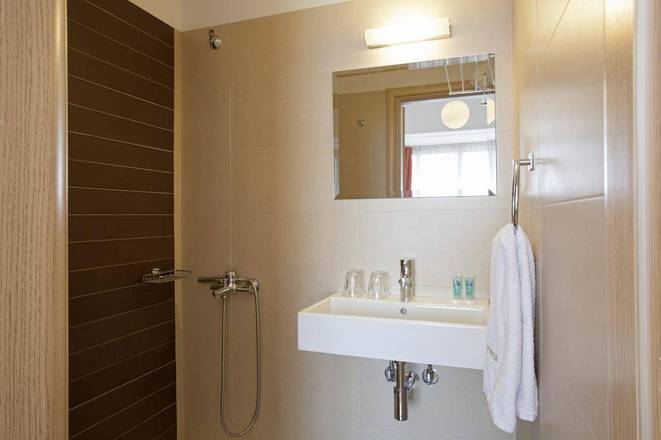 Metropolis Hotel, Athens