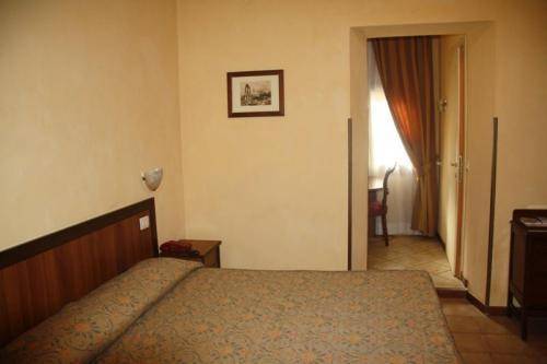 Trastevere Hotel Cisterna, Rome
