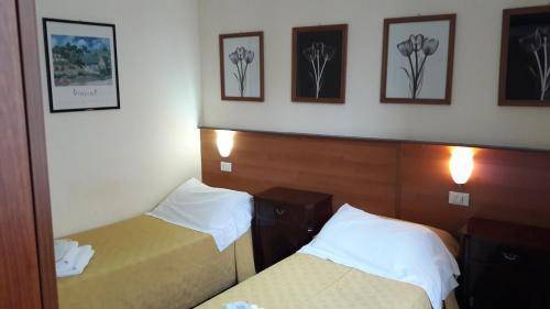 Hotel Mimosa, Rome