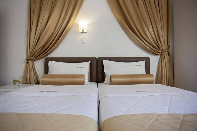 Metropolis Hotel, Athens