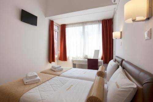 Metropolis Hotel, Athens