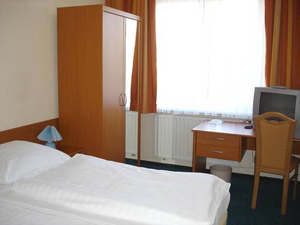 Novum Hotel Franke am Kurf&uuml;rstendamm, Berlin