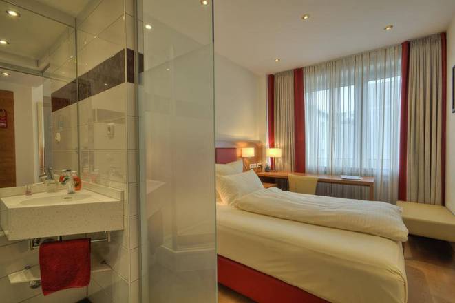 Hotel Condor, Munich