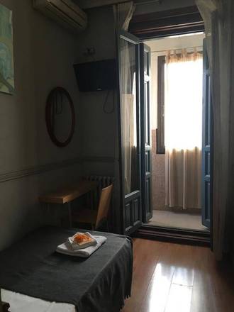 Hostal Manuela, Madrid