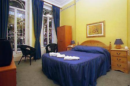 George Hotel, London