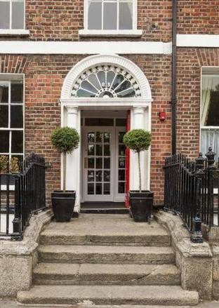 Stauntons on the Green Guesthouse, Dublin