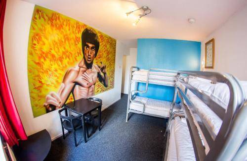 St. Christopher's at the Winston, Amsterdam